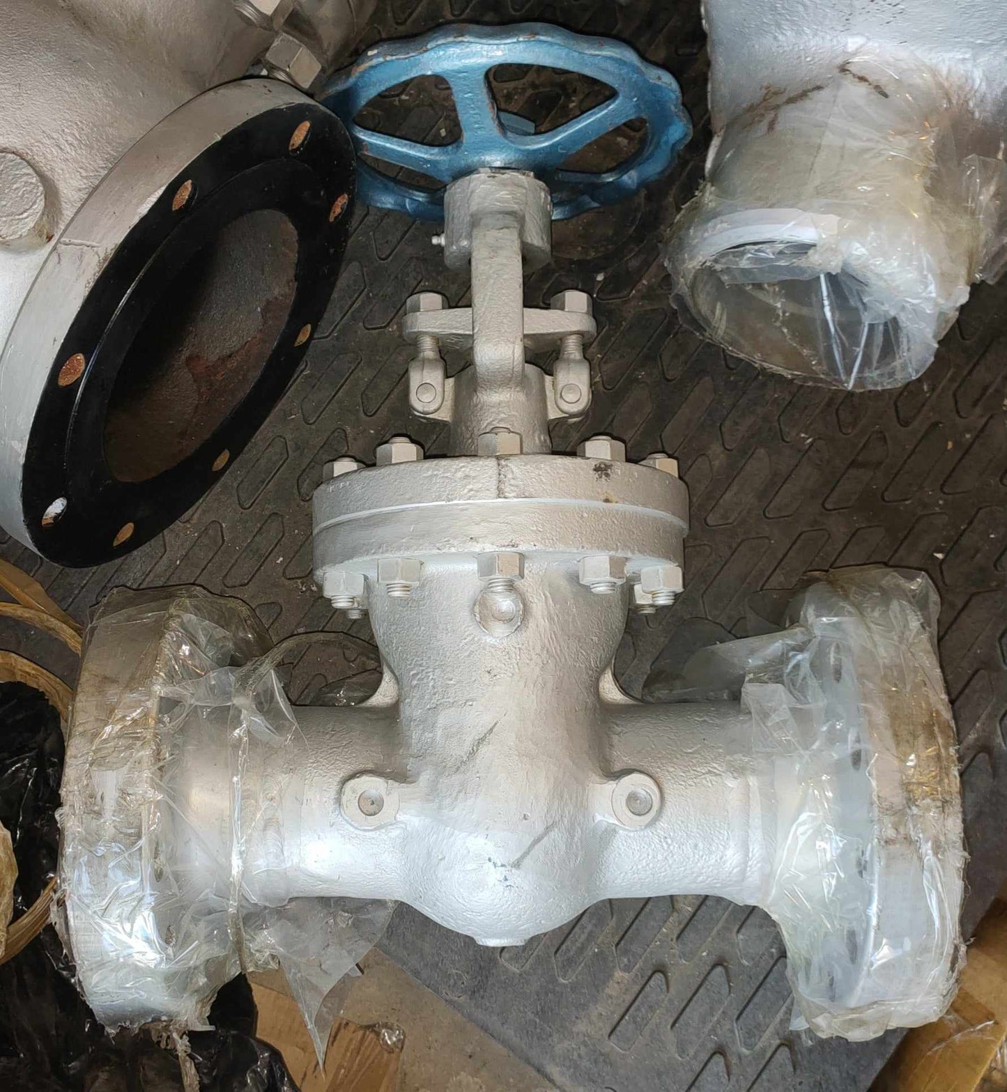 Gate Valve - Cast Steel - Flanged - Velan - ANSI 600 - 150mm