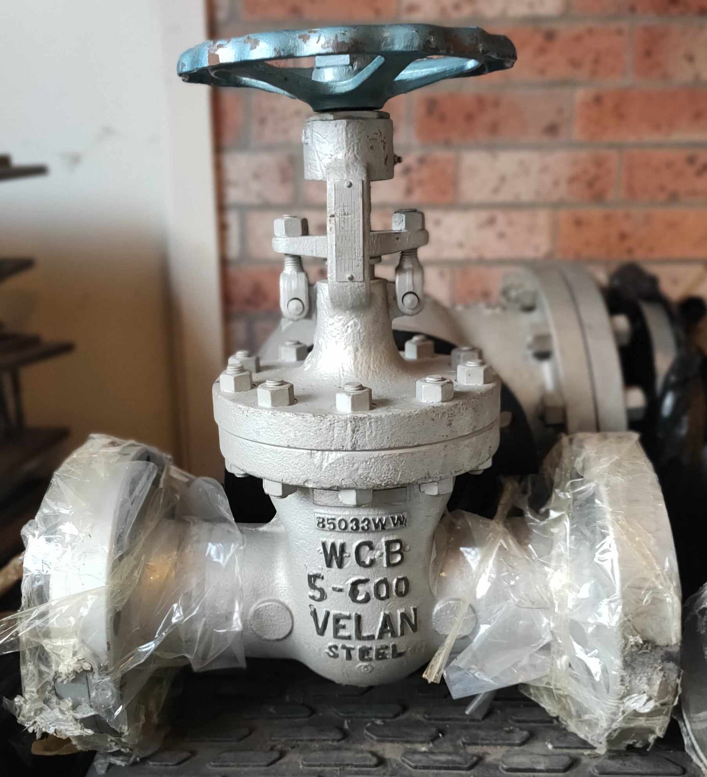 Gate Valve - Cast Steel - Flanged - Velan - ANSI 600 - 150mm